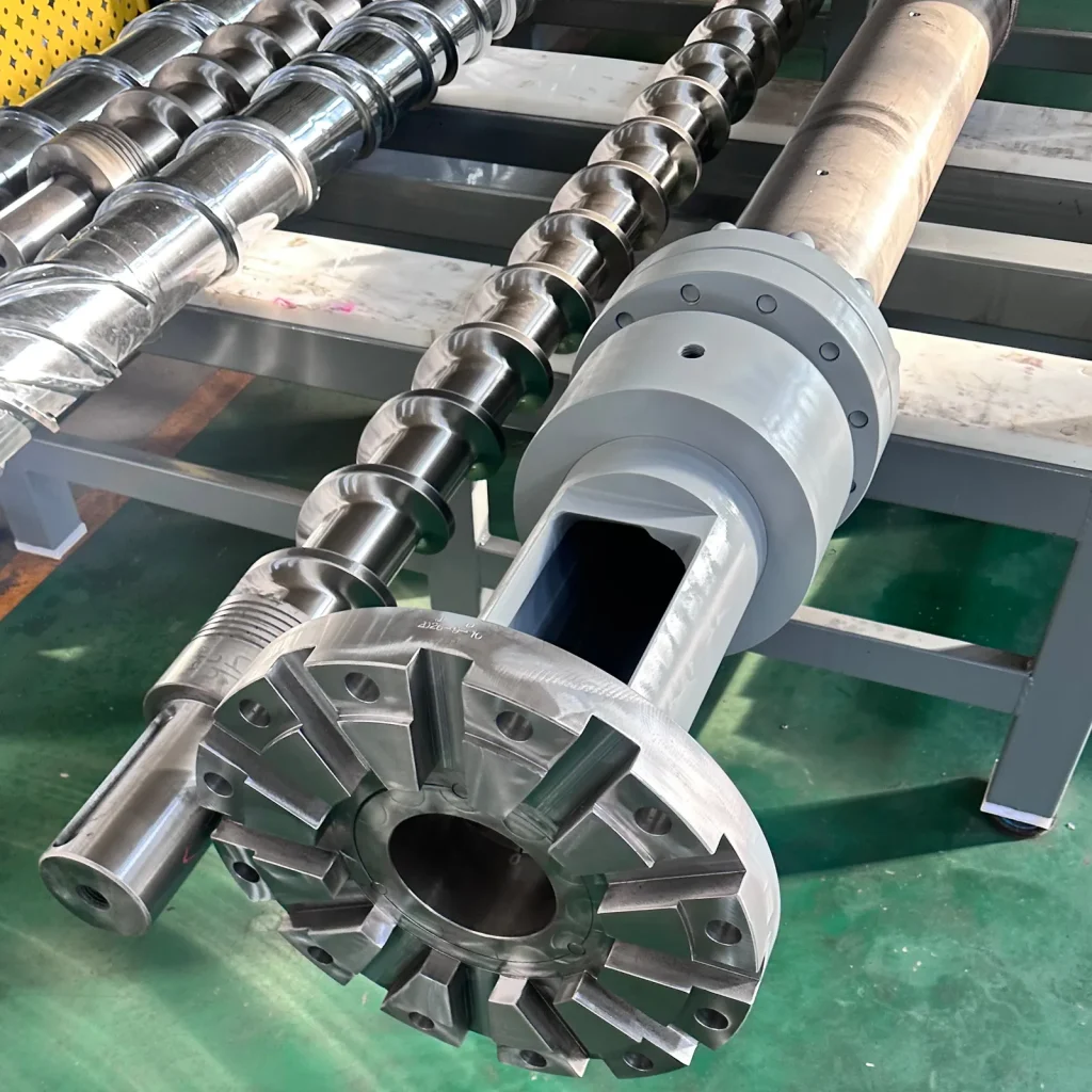 Metal Screw Barrel with Nitrided Bimetallic Treatment for PVC Recycling